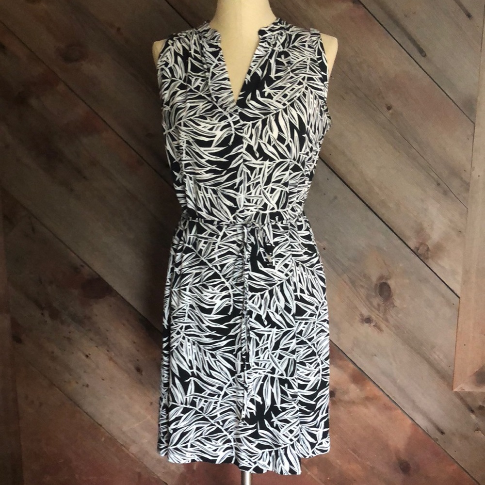 Sleeveless cotton dress